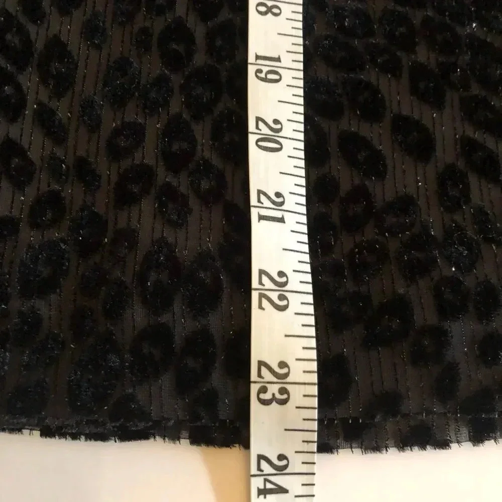 BEAUTIFUL black velvet and sheer metallic‎ cheetah print pencil skirt size 6